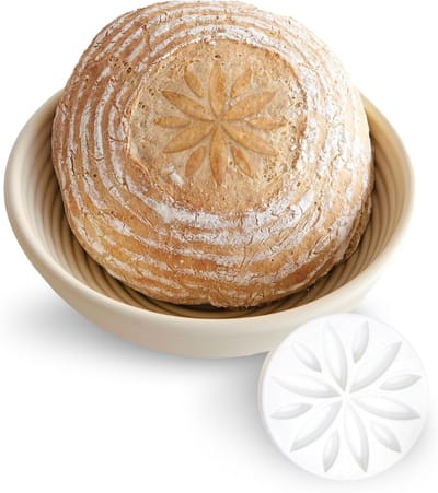 Broodmandje met Reliëf - Deegmand Bakken - Ambachtelijk Brood Maken - Inclusief Embosser - Medium Grootte - Wit