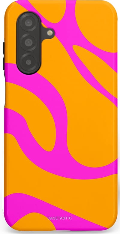 Casetastic Hoesje Geschikt voor Samsung A26 - Stijlvolle Beschermende Duo-layer Case - Zonnige Zebra Roze-Oranje