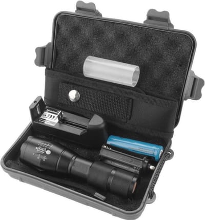 Waterdichte LED Zaklamp - oplaadbare batterij - opbergdoos