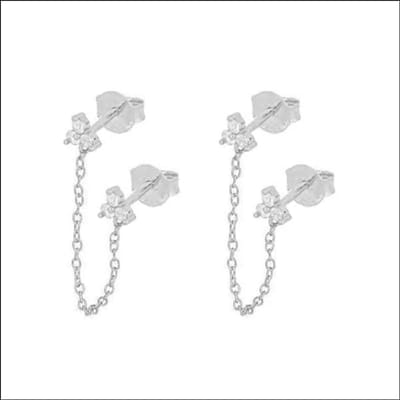 Aramat Jewels | Oorbellen | Oorbellen met kettinkje en zirkonia steentjes | Zilverkleurig / Transparant | |7mm | Zilver | Volwassenen | Verkleurd niet