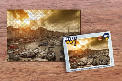 Puzzel Oranje lucht boven Saint-Tropez in Frankrijk - Legpuzzel - Puzzel 1000 stukjes volwassenen
