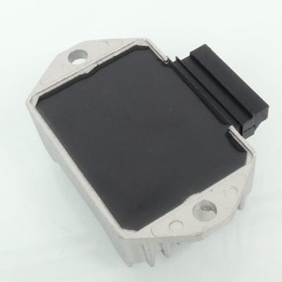 Régulateur redresseur de tension Teknix pour Scooter Piaggio 50 NRG LC 1999 à 2014 Neuf
