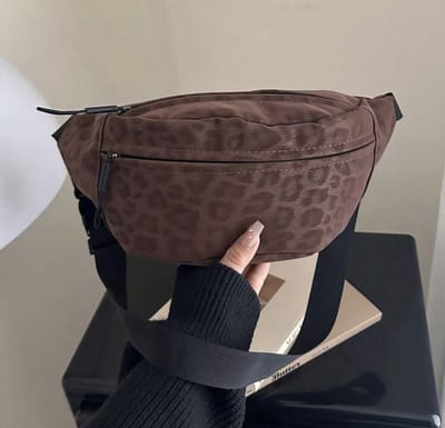 Everyday Leopard Crossbody Bag - Bruin Heuptasje met Luipaardprint - 32 x 14 x 9.5 cm - Brown