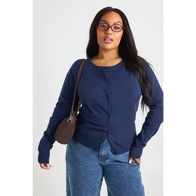 boohoo Dames PLUS RONDE HALS KNOOPDOORLOOP CARDIGAN | Navy | Maat: 18
