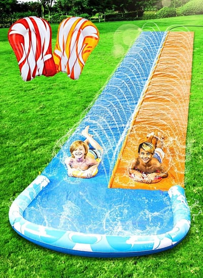685 cm Waterglijbaan met 2 Bodyboards – XXL Dubbele Glijbaan met Sproeiers voor Kinderen & Volwassenen – Buitenspeelgoed voor de Zomer – Waterspeelgoed voor de Achtertuin – Gazon Glijbaan met Wateraansluiting