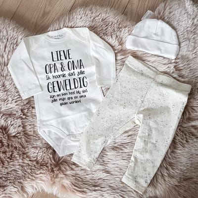 Baby cadeau geboorte opa en oma worden meisje jongen set met tekst aanstaande zwanger Kraamkado |Gift Set babyset kraamcadeau babygeschenkset aankondiging bekendmaking zwangerschap cadeau voor de liefste aanstaande
