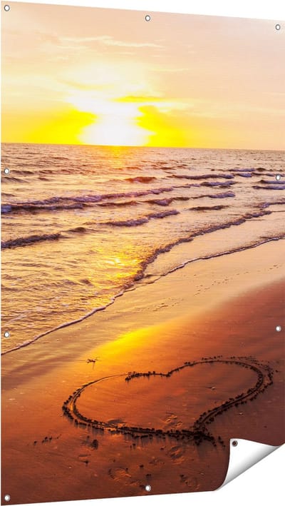Gards Tuinposter Zonsondergang op het Strand met een Hartje - 100x150 cm - Tuindoek - Tuindecoratie - Wanddecoratie buiten - Tuinschilderij