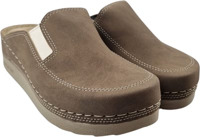 Dina Medische klompen - Werkklompen - Zorgklompen - Dames klompen - Instappers met zacht voetbed - Nubuck leer Cappuchino - maat 37