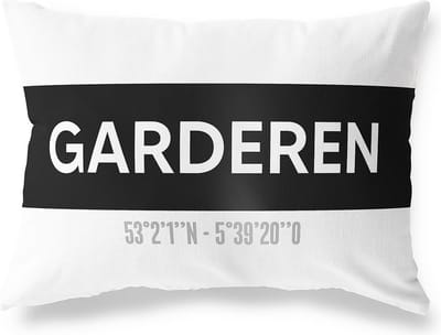 Tuinkussen GARDEREN - GELDERLAND met coördinaten - Buitenkussen - Bootkussen - Weerbestendig - Jouw Plaats - Studio216 - Modern - Zwart-Wit - 50x30cm