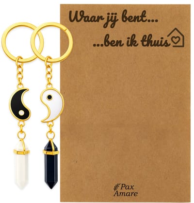 Koppel Sleutelhanger voor 2 'Waar jij bent, ben ik thuis' - Yin Yang met Edelsteen - Sleutelhanger set op Cadeau Kaartje - Goudkleurig - Persoonlijke Hanger - Pax Amare