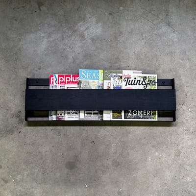 GoudmetHout® Wandrek Industrieel - 86 cm Tijdschriftenrek - Zwart Eiken Hout & Mat Zwart Staal - Decoratie Wandrek & Boekenrek - Tijdschriftenhouder Muur - Magazinehouder