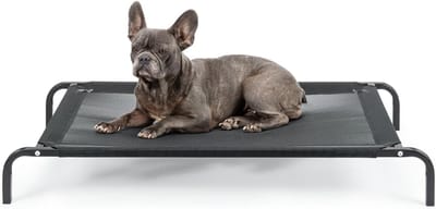 Aura® Hondenbank Op Poten - Luxe Hondenstretcher – Hondenzetel – Max. Gewicht 50 kg - Verhoogd Hondenbed – Hondensofa - Kattensofa – Honden Ligbed Camping - Kattenmand op Pootjes - Zwart - 106cm x 62cm x 15cm