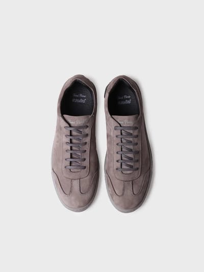 Herensneakers met vetersluiting van nubuckleer | JORDI