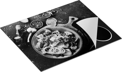 Chefcare Inductie Beschermer Salade met Groentes - Zwart Wit - 65x50 cm - Afdekplaat Inductie - Kookplaat Beschermer - Inductie Mat