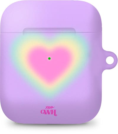 xoxo Wildhearts hoesje geschikt voor Airpods 1/2 - Daydreamer - Ook als telefoonhoesje verkrijgbaar - schokbestendige case geschikt voor Airpod 1 en 2 - koptelefoon case - Kleurrijke case - hoesje met hartje print - roze / paars
