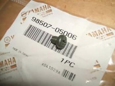 M5-schroef, spoed 0,8, origineel voor Yamaha 1300 FJR-motorfiets, bouwjaar 2003 t/m 2005, 98507-05006, nieuw