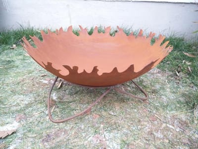 Vuurschaal met standaard - Buitenhaard rond - Gezelligheid buiten - Handgemaakt staal - 60 cm diameter - Natuurlijk