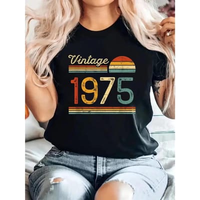 Dames Vintage Retro T-shirt 1975 - Zacht Casual Korte Mouwen Ronde Hals Top met Gedurfde 70s Belettering & Kleurblok Strepen XL beige