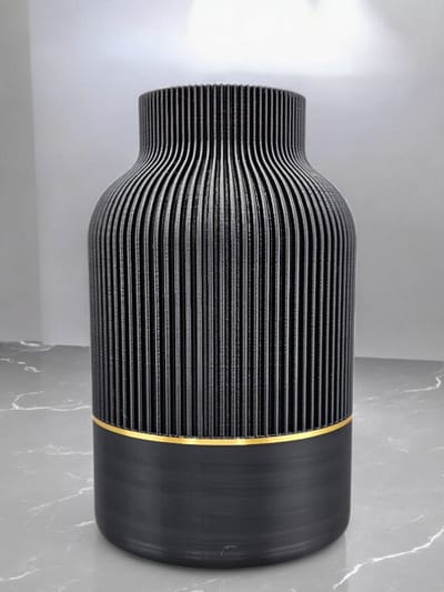 Layerzz - luxury Line 3d geprinte vaas - duurzaam Uniek - goud accent - 22 CM