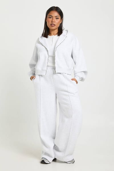 boohoo Dames Plus Core Basic Pintuck-detail Recht gesneden Jogger | Asgrijs | Maat: 44