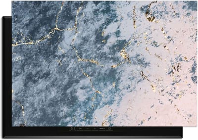 KitchenArt - Elegant Ocean Marble – Inductie Beschermer - 78x52 cm - Kookplaat Beschermer - Luxe Afdekplaat Inductieplaat - Anti-slip & Oprolbaar - Beschermmat Inductiekookplaat