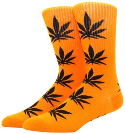 Finnacle - Wietsokken - Cannabissokken - Wiet - Cannabis - oranje-zwart - Unisex - Maat 36-45
