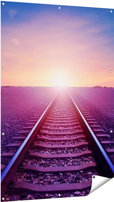 Gards Tuinposter Rails Spoorweg in de Woestijn bij Zonondergang - 100x150 cm - Tuindoek - Tuindecoratie - Wanddecoratie buiten - Tuinschilderij
