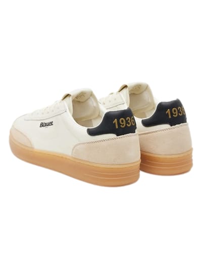 Blauer Sportschoenen