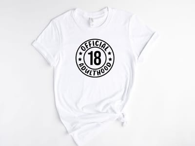 Lykke Official Adulthood | 18 Jaar | Dames - Heren - Unisex | Katoen | Wit | Maat XS