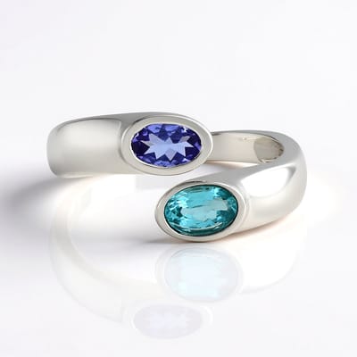 Cavill - 925 Sterling Zilver Ring - Gerhodineerd - Paraiba Apatiet 0,41 ct & Tanzaniet 0,45 ct Ovaal - Elegant Bezel Design - Unisex Sieraad