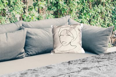 Tuinkussen - Tekst - Quotes - Line art - Vrouwen - 40x40 cm - Weerbestendig