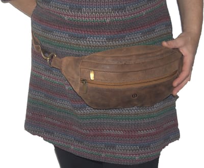 Oi Hunter bruin leren heuptasje groot / uniseks tasje voor buik of heup / herentasje of damestasje voor heup ook als hoge crossbody te dragen / leren buideltasje / bruin leer / 416H