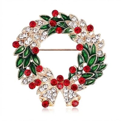Goudkleurige broche kerstkrans dames met rode strass stenen en groene emaille bladeren decoratieve broche speld krans vorm feestelijk accessoire voor kleding jas of sjaal