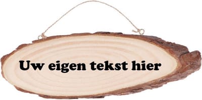 Van hout gemaakte naambord voordeur gepersonaliseerd met eigen tekst en of afbeelding