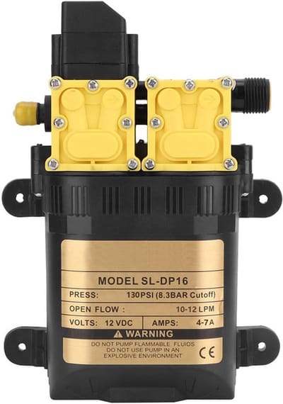 Waterpomp Dubbele Kop - Elektrische Sproeier - Huishoudelijk Gebruik - Koperen Motor - 12 Volt - Zwart