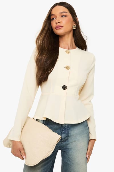 boohoo Dames Gouden Knop Peplum Blazer | Boter | Maat: 36