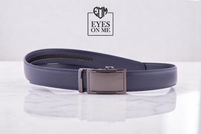 Blauwe lederen riem zonder gaatjes met automatische gesp voor heren ( model N181 )