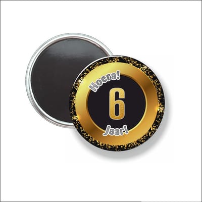 Button Met Magneet 58 MM - Hoera 6 Jaar - NIET VOOR KLEDING
