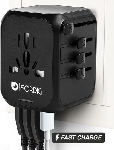 ForDig Reisstekker Engeland - 2000W Fast Charge - 3 USB Poorten en 1 USB C - Wereldstekker - Universele Reisstekker - Amerika, Australië - Zwart
