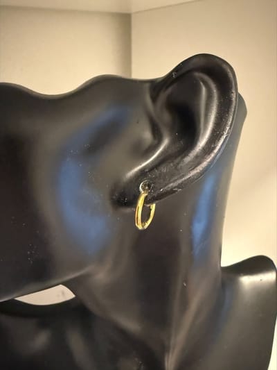 goudkleurige oorringen || Make up | Parfum | Moederdag | Verjaardagscadeau| Cadeautje| Valentijnsdag| Kado | sieraden | vaderdag | oorbellen | oorsieraden