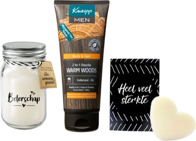 Kneipp Cadeauset Men Sterkte Beterschap - Kneipp Men Douche foam 200 ml Warm Woods - Paper Dreams Kaars Black & White Beterschap - Soap & Gift Doosje vol zeep "Sterkte"