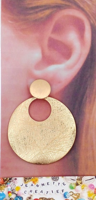 Jeannette-Creatief® - Brass - Big Plate - Oorhangers - Oorbellen - Oorbellen Dames - Goudkleurig - Goudkleurige oorbellen - Statement oorbellen - Brass oorbellen - Geborsteld