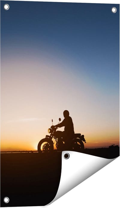 Gards Tuinposter Silhouet van een Motor bij Zonsondergang - 40x60 cm - Tuindoek - Tuindecoratie - Wanddecoratie buiten - Tuinschilderij