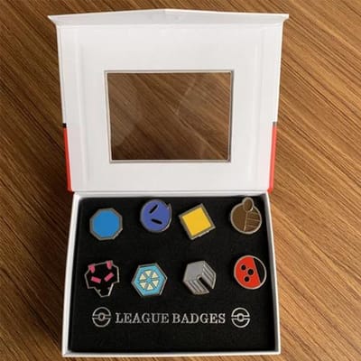 Insigne de GIM de la Ligue Pokémon Figures d'Anime Pocket Monster Roi du Ciel Gymnase Insigne Métallique Pikachu Mew-two Jouets pour Enfant Enfants