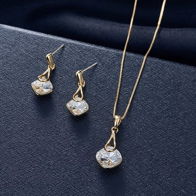 Sjika - Gouden Sieradenset Dames – Ketting & Oorbellen met Zirkonia – Elegante Luxe Set – Gold Plated – Cadeau voor Haar