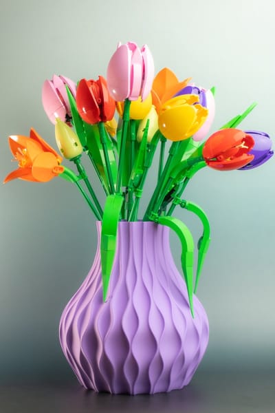Botanical Bloemen Vaas Future - Met geïntegreerde houder voor 17 stelen - Lavendel paars - Maerc Design