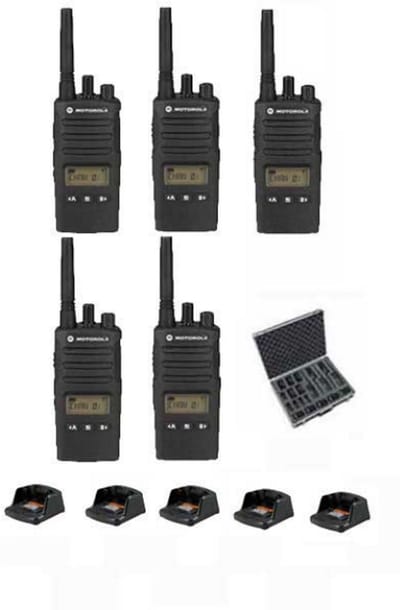 Set van 5 Motorola XT460 IP55 PMR446 Portofoon met tafellader en koffer