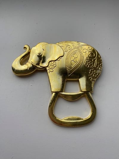 Flesopener Olifant 7 x 7 cm ( Goudkleurig )