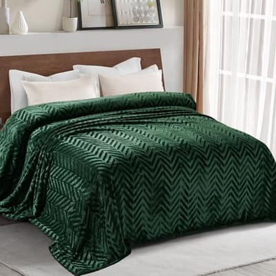 Knuffeldeken met Chevron Patroon - 150 x 200 cm - Warme Fleece Deken - Donkergroen