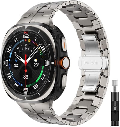 Stravo Premium Zakelijke Metalen bandje 'Iron' – Geschikt voor Samsung Galaxy Watch Ultra 2 (2026) / Ultra (2024/2025) – Stijlvol en Zakelijk Horlogebandje met Vlindersluiting voor Galaxy Watch Ultra 47mm – Inclusief Horloge-inkortset (Titanium)